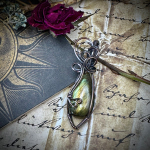 Labradorite in Copper