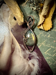 Labradorite in Copper