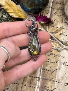 Labradorite in Copper
