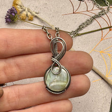 Mother of Pearl ‘moon’ in Sterling